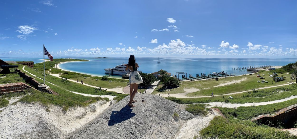 How to Create a PTO Policy That Prioritizes Employee Happiness